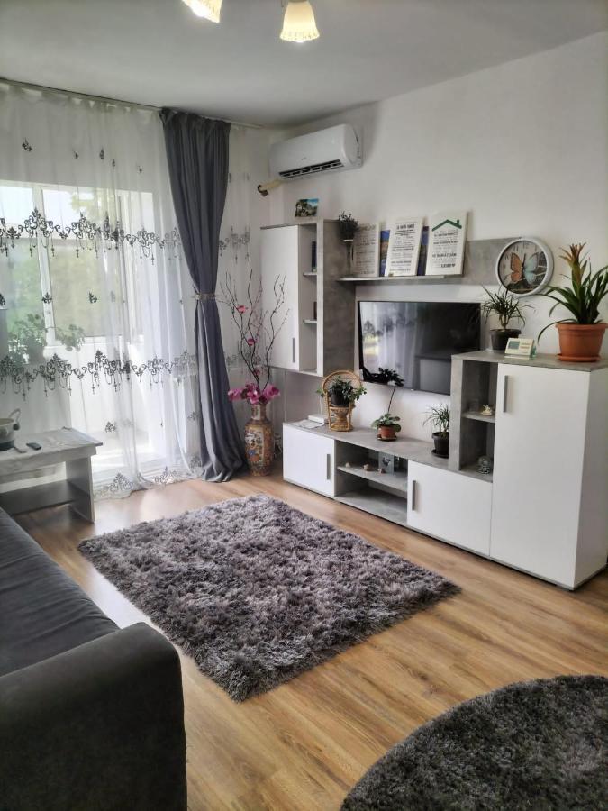 Iuli Apartamento